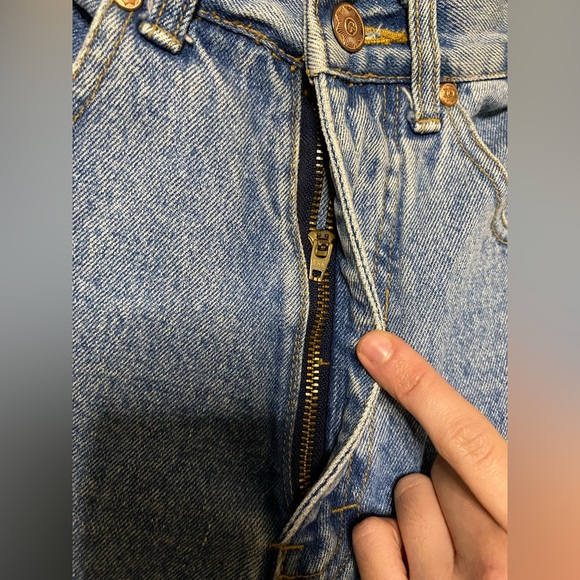 District Gasoline Vintage high waisted blue denim jeans (size 6) - Picture 5 of 11